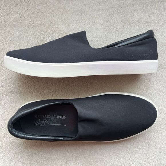 Donald J Pliner Sonia Black Canvas Slip On Sneaker Shoes Women 8.5 Casual Boat - Picture 11 of 11